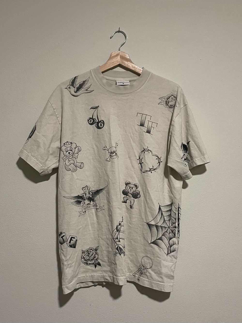Teddy Fresh Light Gray Tan Black Tattoo Print Shirt, Size Medium
